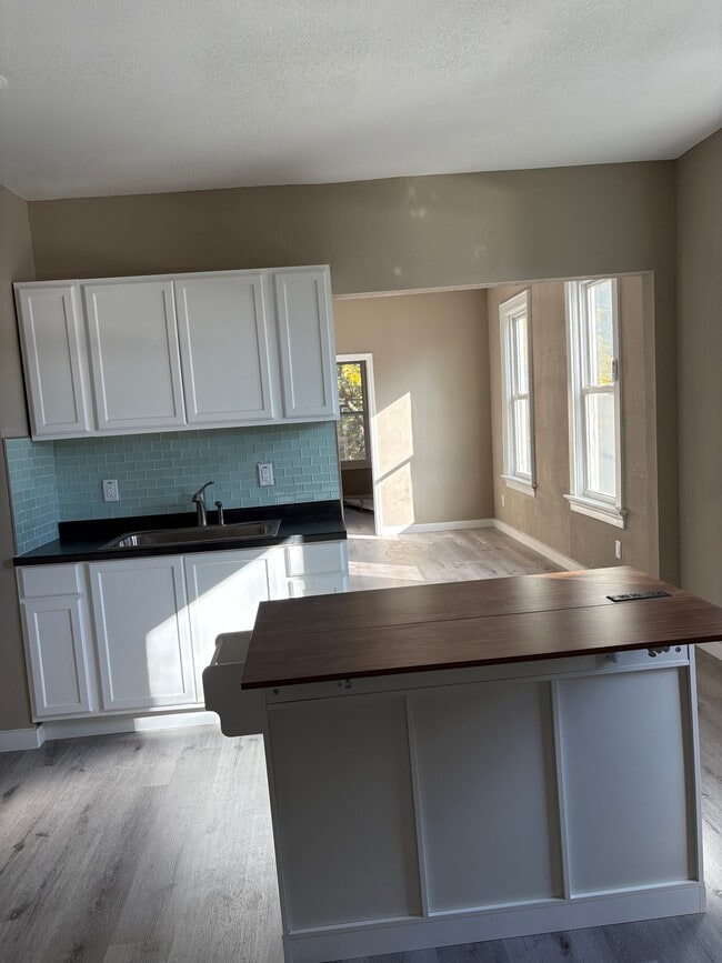 Building Photo - 1433 N 39th St Unit 1433 N 39th Street