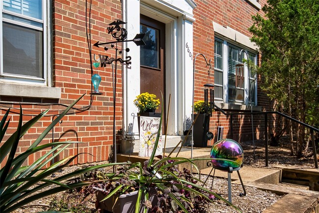 6601 Alamo Ave Unit 2W