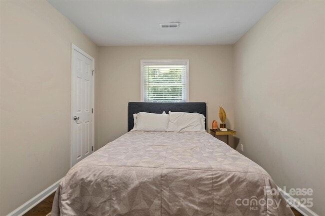 Photo - 2521 Dora Dr