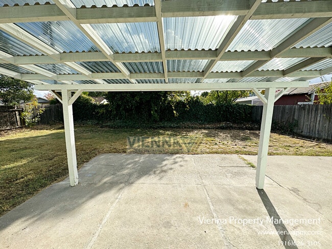 Photo - 1133 Amberwood Rd