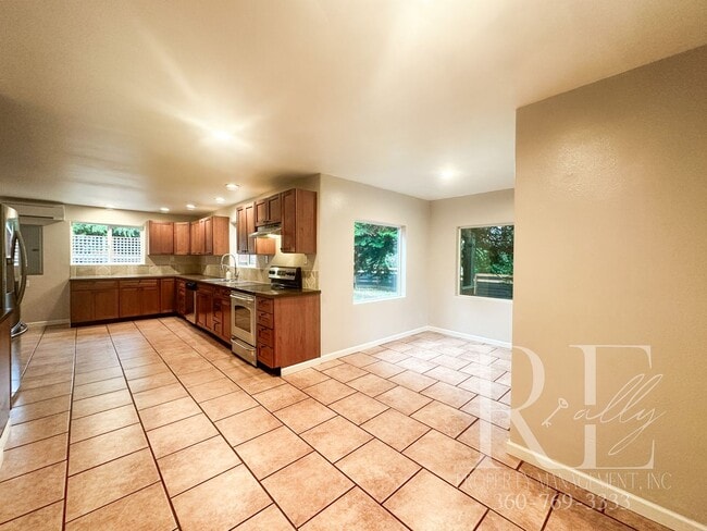 Photo - Cape Cod Style Farmhouse with HUGE Kitchen