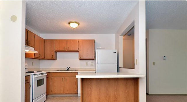 Photo - The Grove of White Bear Lake