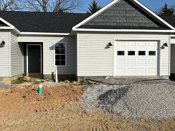Photo - 175 Fairfield Ln