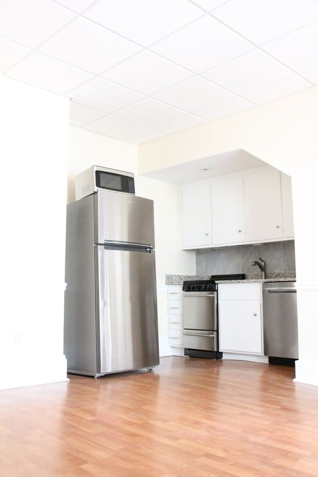 Building Photo - 42 N Prospect St Unit 42 North Prospect Street #3