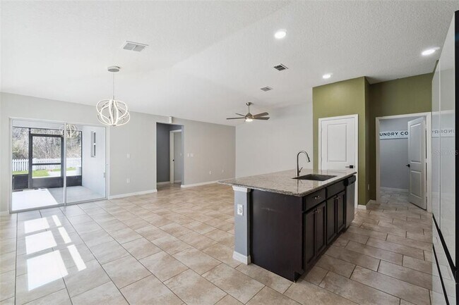 Photo - 3028 Lakes Crest Ave