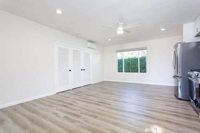 Photo - 4138 Middlesex Dr Unidad 4138 Middlesex Drive