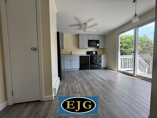 Photo - 158 Beech St