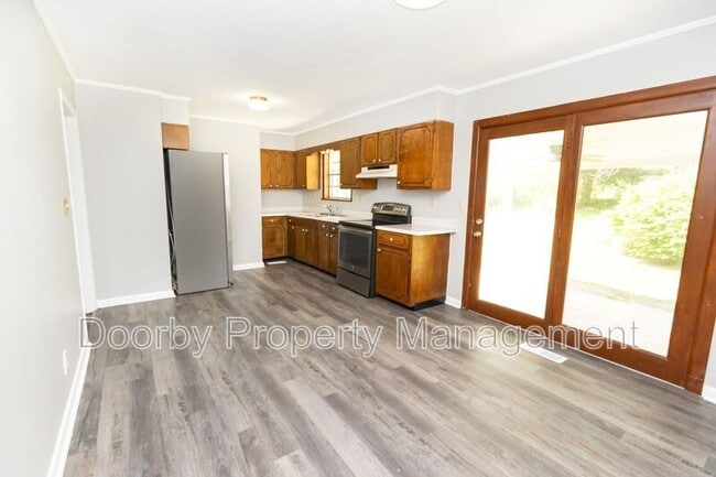 Photo - 8911 Drake Parkway Rd