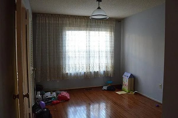 Photo - 2395 Hunters Square Ct