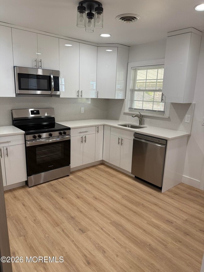 Photo - 12 Juniper Ln