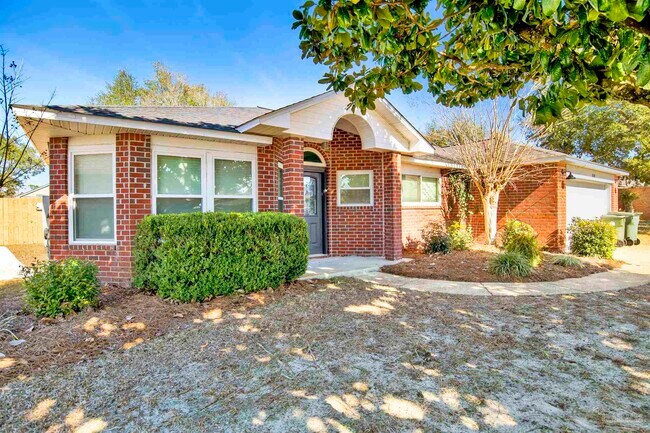 Photo - 512 Batten Blvd