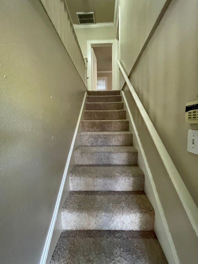 Photo - 2bed/1bath Duplex