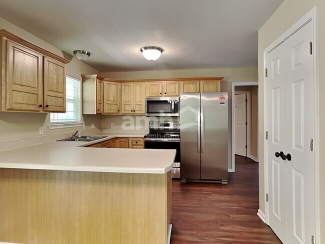 Photo - 1335 Georgetown Dr