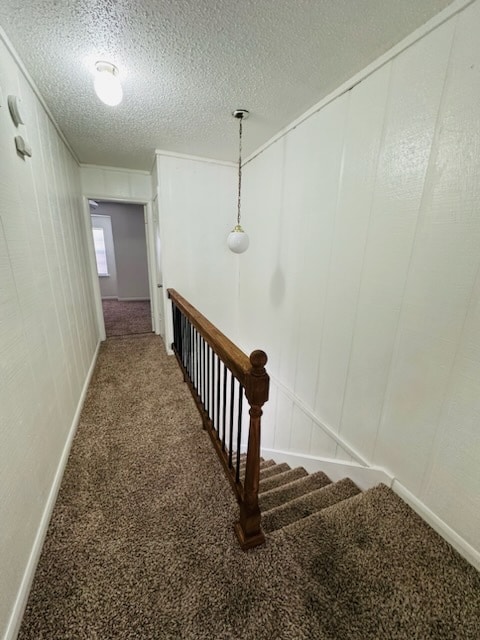 upstairs hallway - 729 Vouray Dr Unidad Apt C