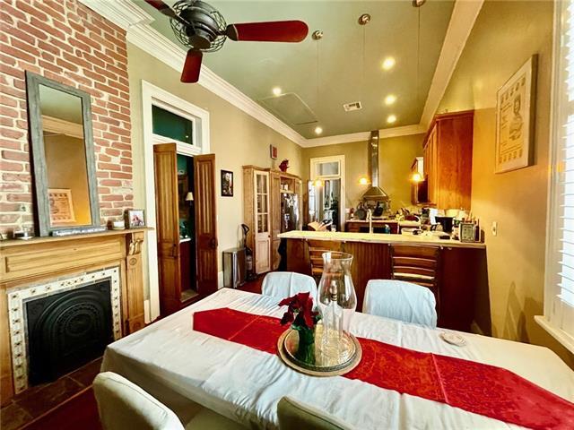 Photo - 915 Arabella St