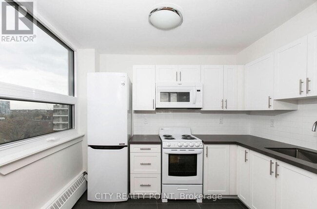 Photo - 485 Huron St Unit 204
