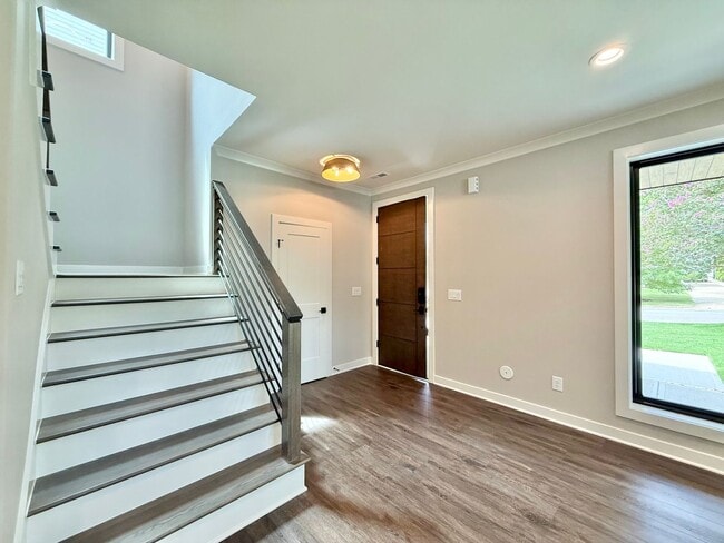 Photo - **OFFERING RENT PROMOTION FOR FIRST 6 MONT...