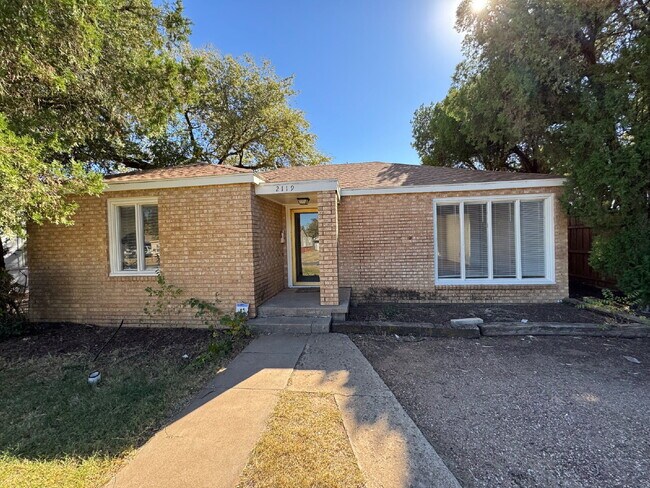 Building Photo - Lovely Home Within Minutes From Texas Tech!