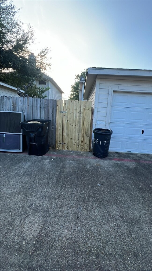 Photo - 8617 Mapletwist St