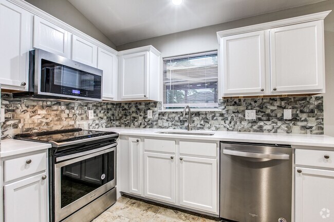 Building Photo - Remodeled single story 4 bedroom - Beautif... Rental