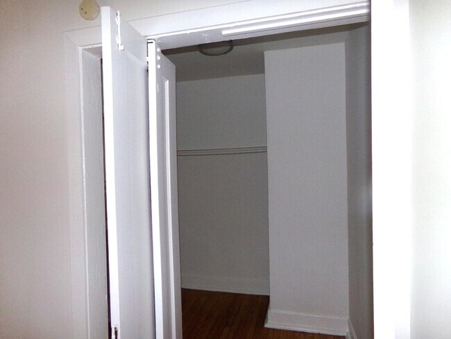 1619 W Morse Ave Unit 208