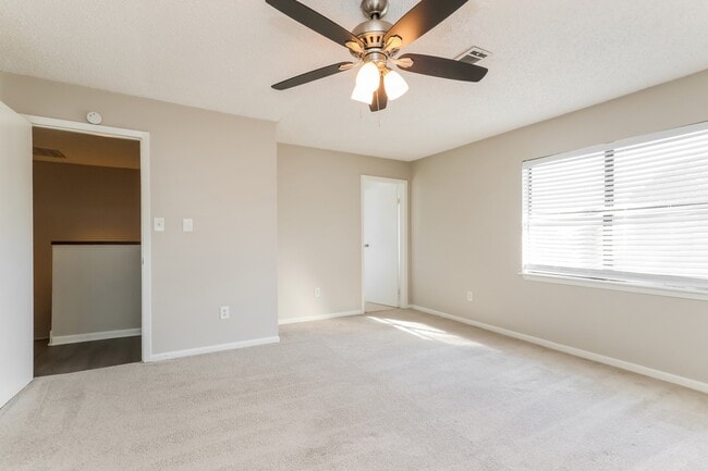 Building Photo - 11122 Hanning Ln