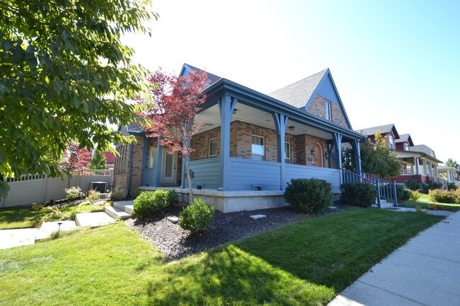 Photo - Stunning 6 bedroom 3 bathroom home in Daybreak South Jordan!!!