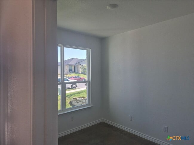 Photo - 3907 American Elm Dr