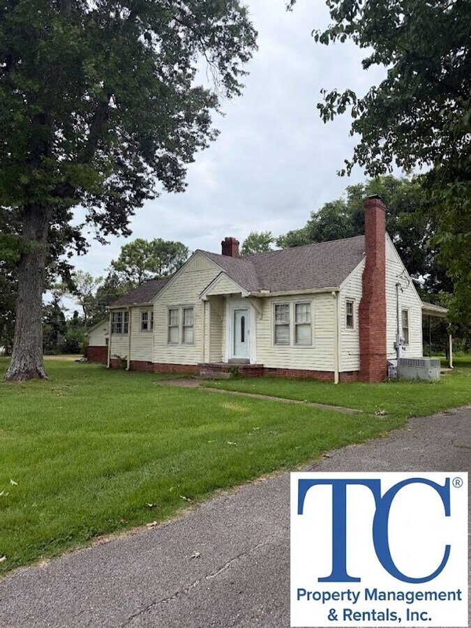 NEW LISTING - South Jackson - NEW LISTING - South Jackson