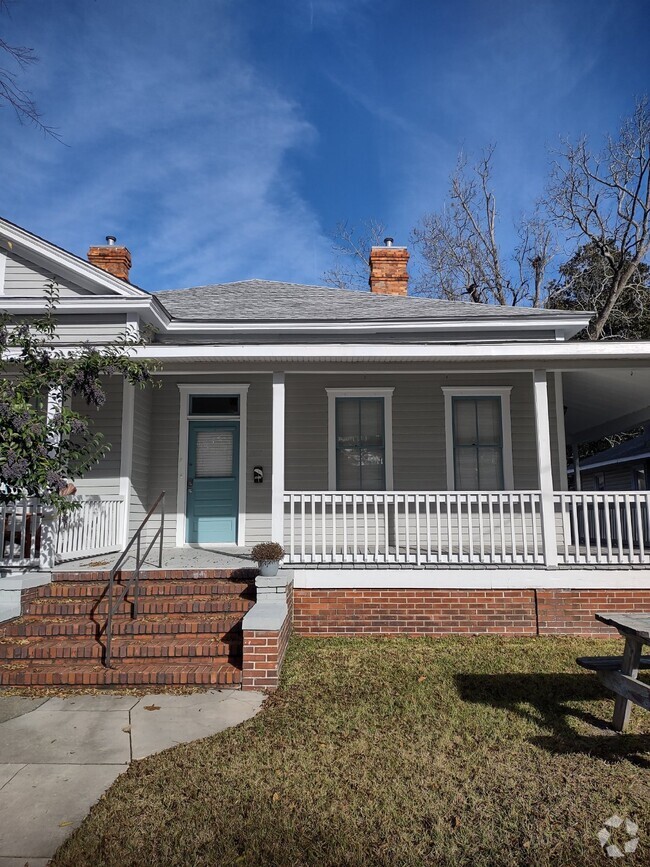 Building Photo - 2BR/1BA Home in Carolina Place!  $1,825/mo...