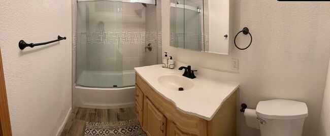 Photo - 505 Durham Rd