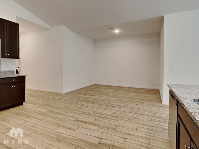 Photo - 7918 N 79th Ave