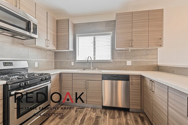 Photo - Gorgeous One Bedroom with Spacious Rooms F... Unit 313