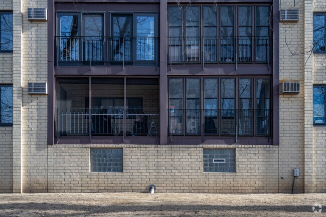 Exterior - Lake Nokomis Condominiums