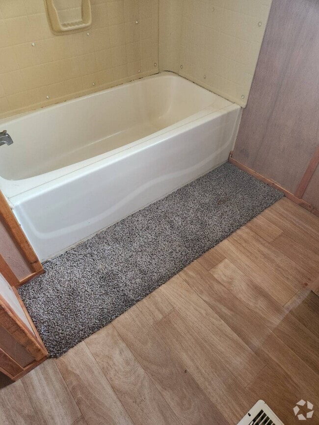 Building Photo - 124 Hussey Mhp Ln Rental