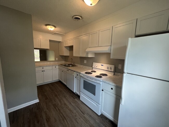 Photo - Town House For Rent