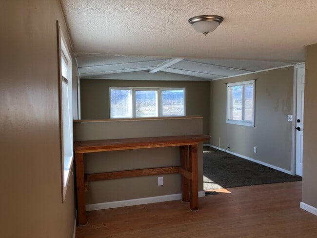 Photo - 800 Ponderosa Ln