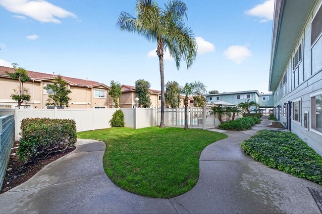 Photo - Spacious 3 Bedroom 1.5 Bath Townhome with Brand New A/C & Appliances