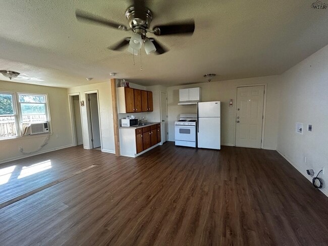 Photo - 2014 Allen Rd