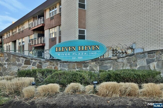 Photo - 1111 River Rd Unidad D5 Rental