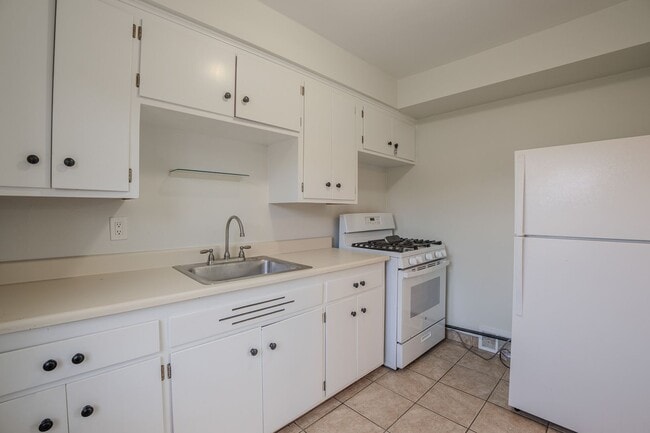 4204 N Olsen Ave Unit 6