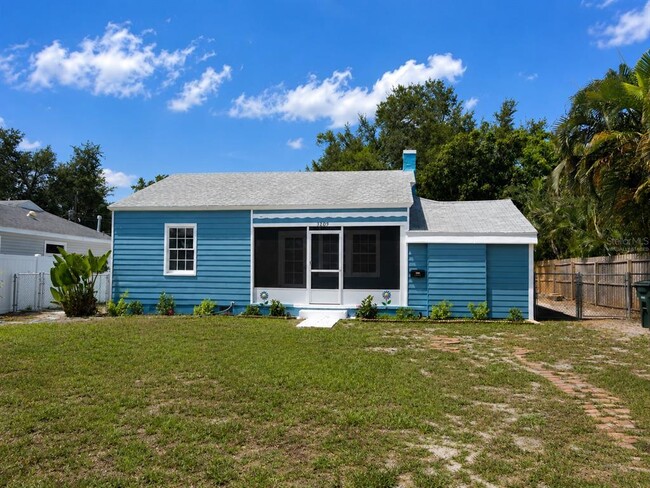 Building Photo - 3209 Ave A W