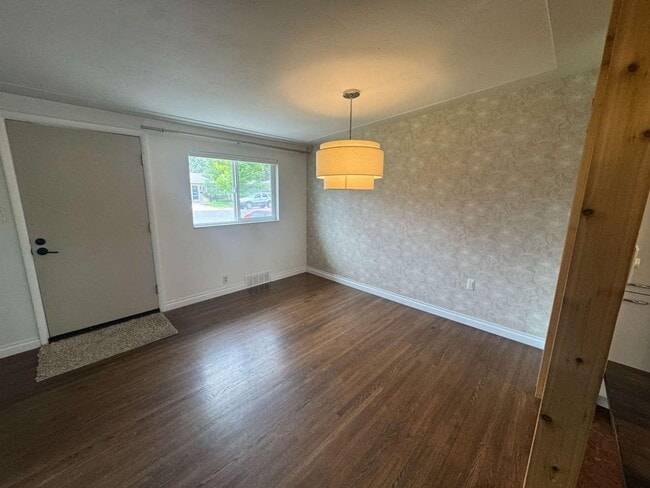 Photo - Spacious 3 Bed 2 Bath in the heart of Littleton