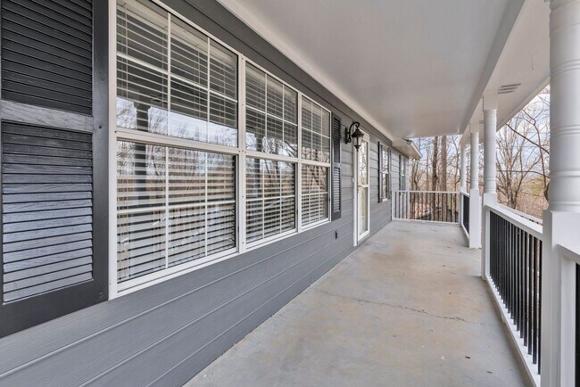 Photo - Clinton 37716 - 3 bedroom, 2 bath  home - ...