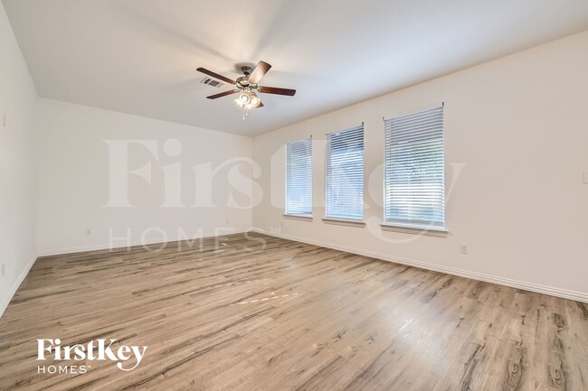 Photo - 7384 Parkside Pl Dr