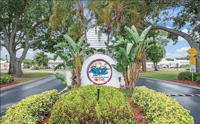 Photo - 1965 Sundew Ct NE