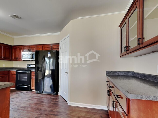 Photo - 103 Lake House Rd