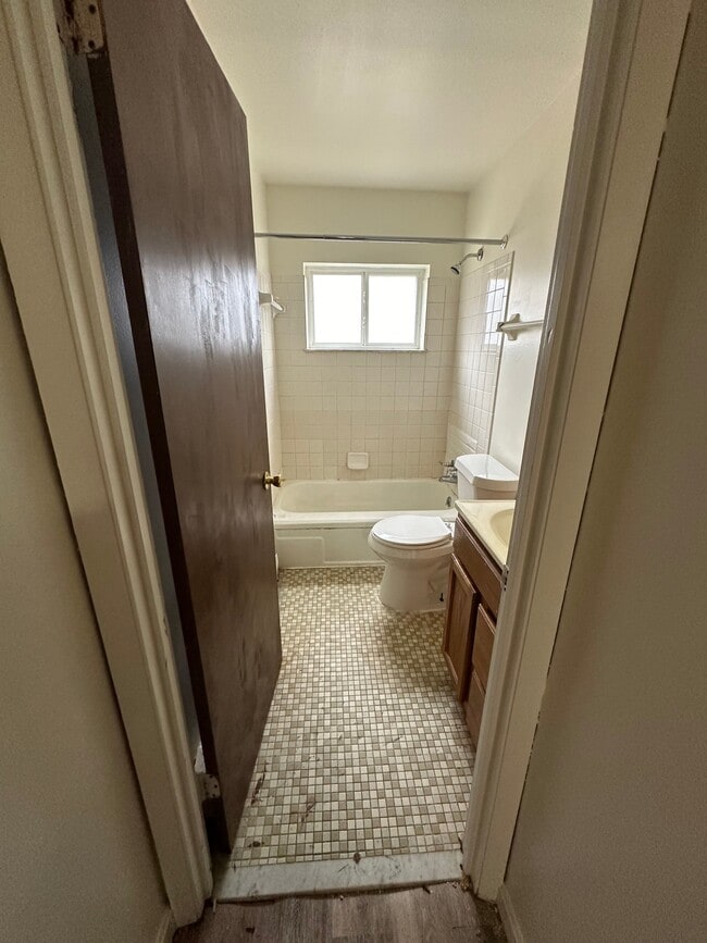 Photo - 170 Richardson