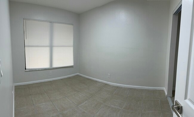 Photo - 7801 NW 70th Ct