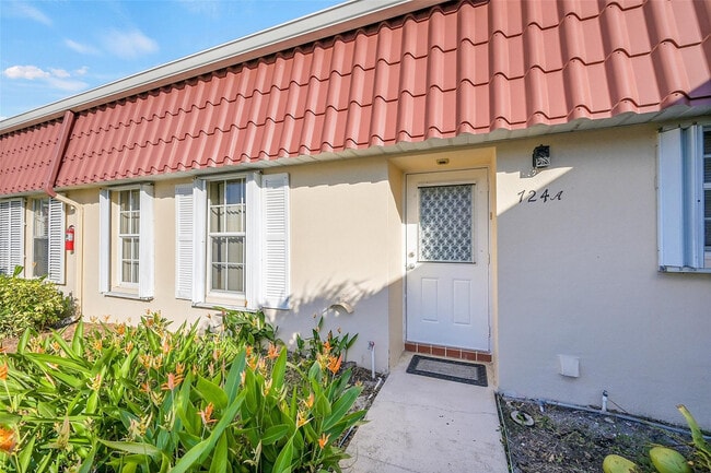 Photo - 724 Nantucket Cir Unit A